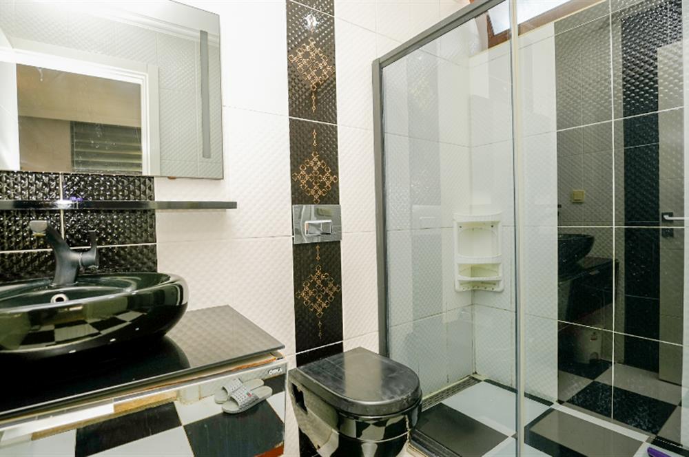 C21 Cius; Nilüferköy'de 680 m² Arsada 5+1 Müstakil Villa