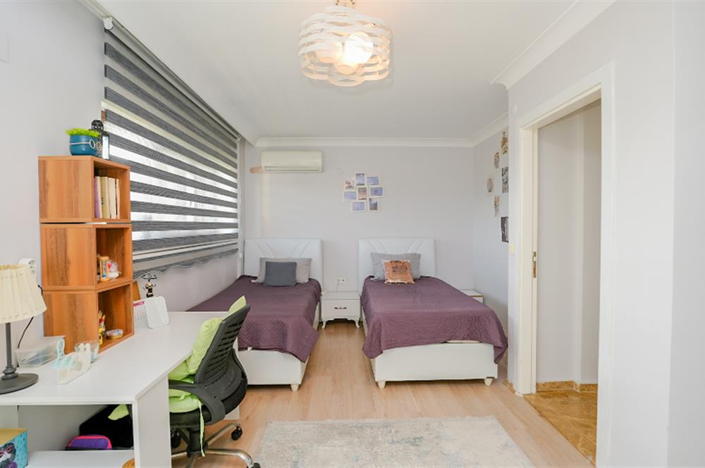 C21 Cius; Nilüferköy'de 680 m² Arsada 5+1 Müstakil Villa