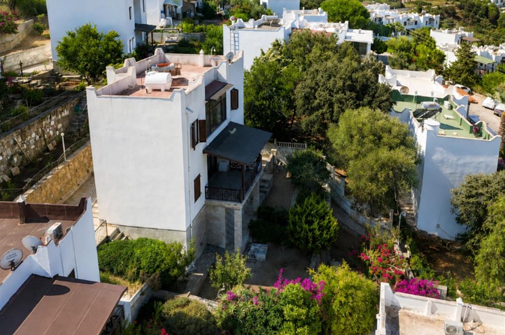 Bodrum Gümüşkaya Sitesinde Plajlı Müstakil Villa