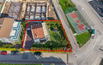 C21 Cius; Nilüferköy'de 680 m² Arsada 5+1 Müstakil Villa