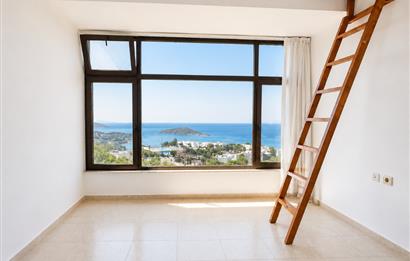 Bodrum Gümüşkaya Sitesinde Plajlı Müstakil Villa