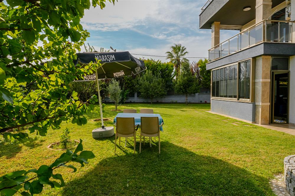 C21 Cius; Nilüferköy'de 680 m² Arsada 5+1 Müstakil Villa