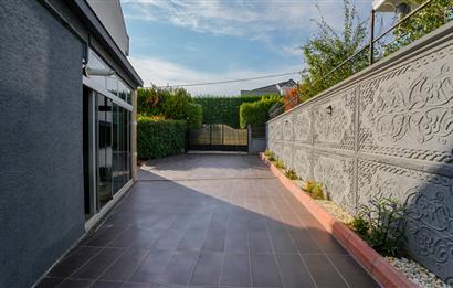 C21 Cius; Nilüferköy'de 680 m² Arsada 5+1 Müstakil Villa