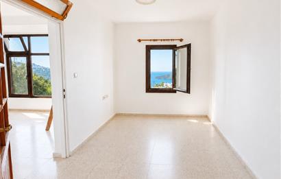 Bodrum Gümüşkaya Sitesinde Plajlı Müstakil Villa