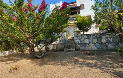 Bodrum Gümüşkaya Sitesinde Plajlı Müstakil Villa