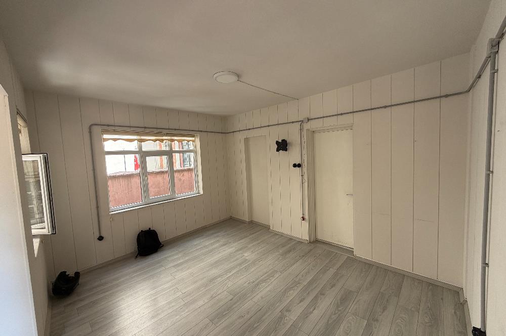 Karaköyde Kiralık Dükkan
