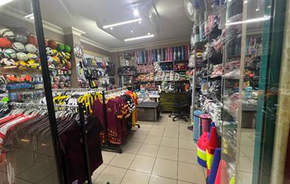 Üsküdar Kapalı Çarşı'da Kiracılı Satılık Dükkan