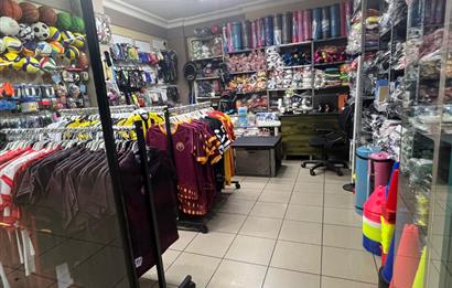 Üsküdar Kapalı Çarşı'da Kiracılı Satılık Dükkan