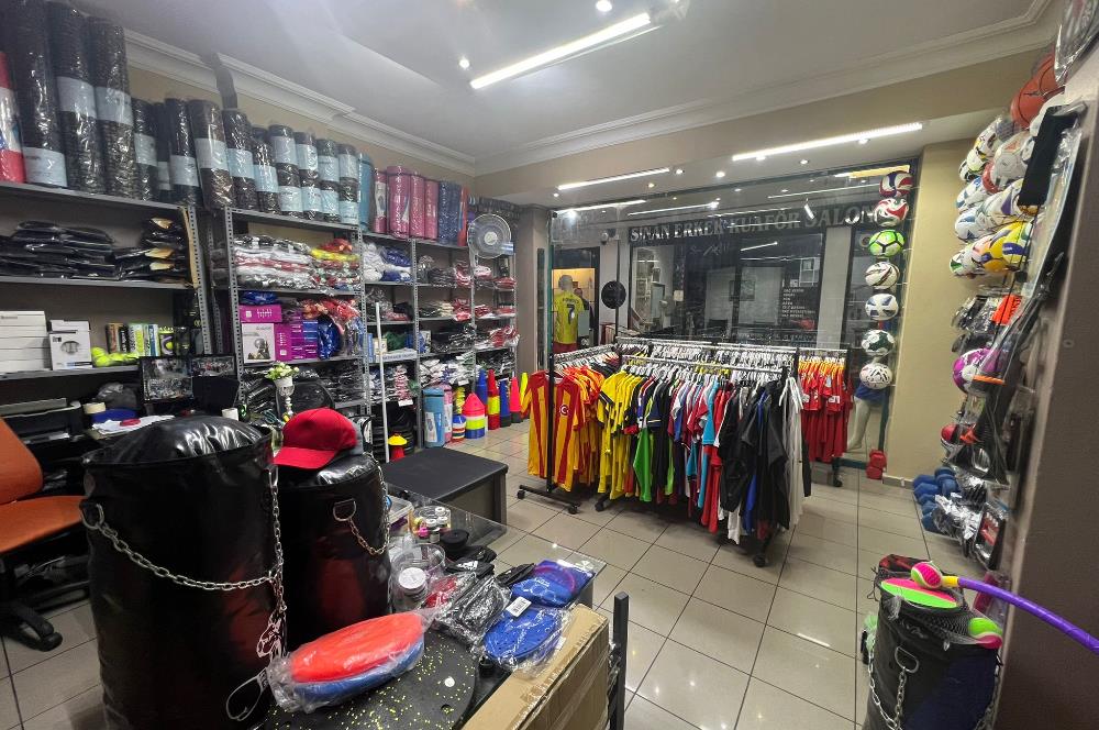 Üsküdar Kapalı Çarşı'da Kiracılı Satılık Dükkan