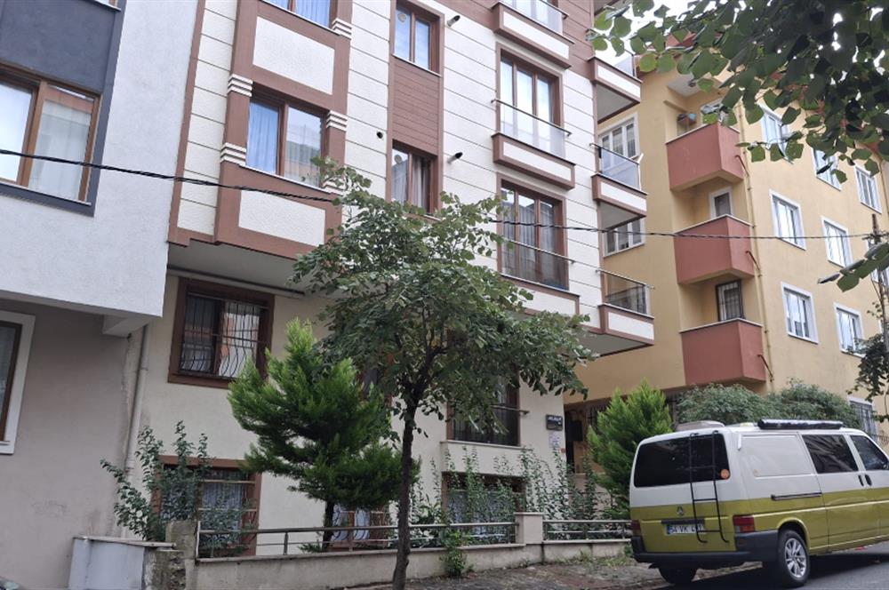 ÜMRANİYE ÇAKMAK MAHALLESİNDE METROYA YAKIN BALKONLU 2+1 DAİRE