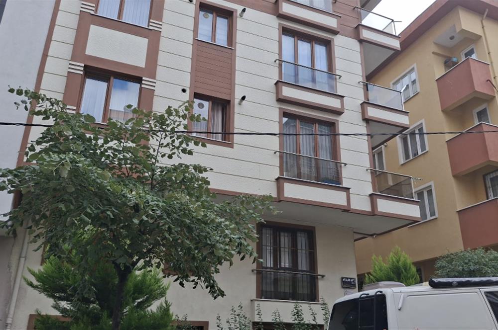 ÜMRANİYE ÇAKMAK MAHALLESİNDE METROYA YAKIN BALKONLU 2+1 DAİRE