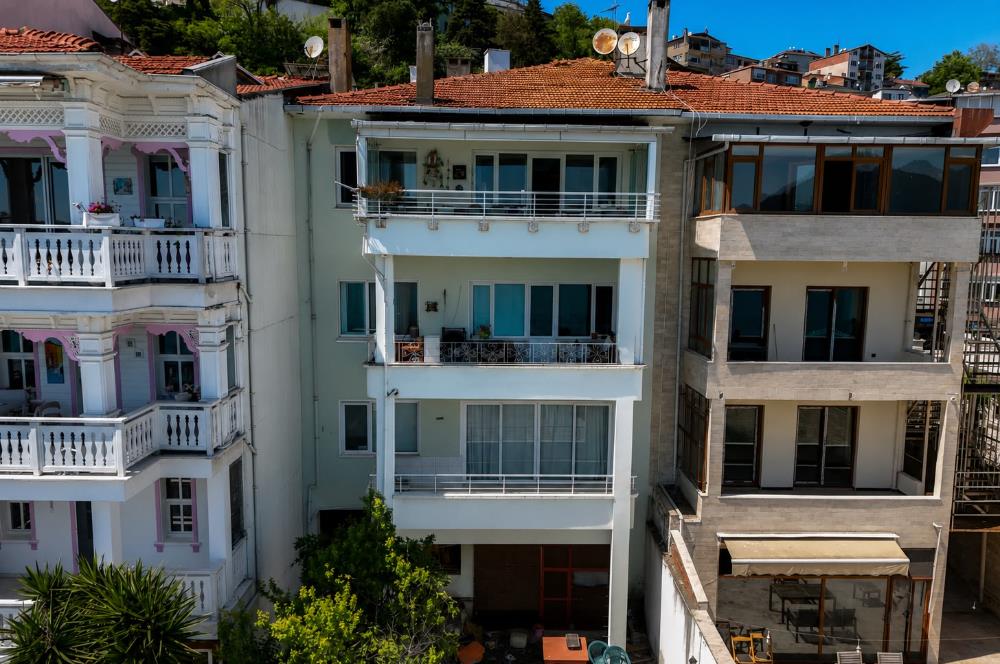 SARIYER'DE ÖZEL İSKELELİ BAHÇELİ TEK TAPULU MÜSTAKİL YALI