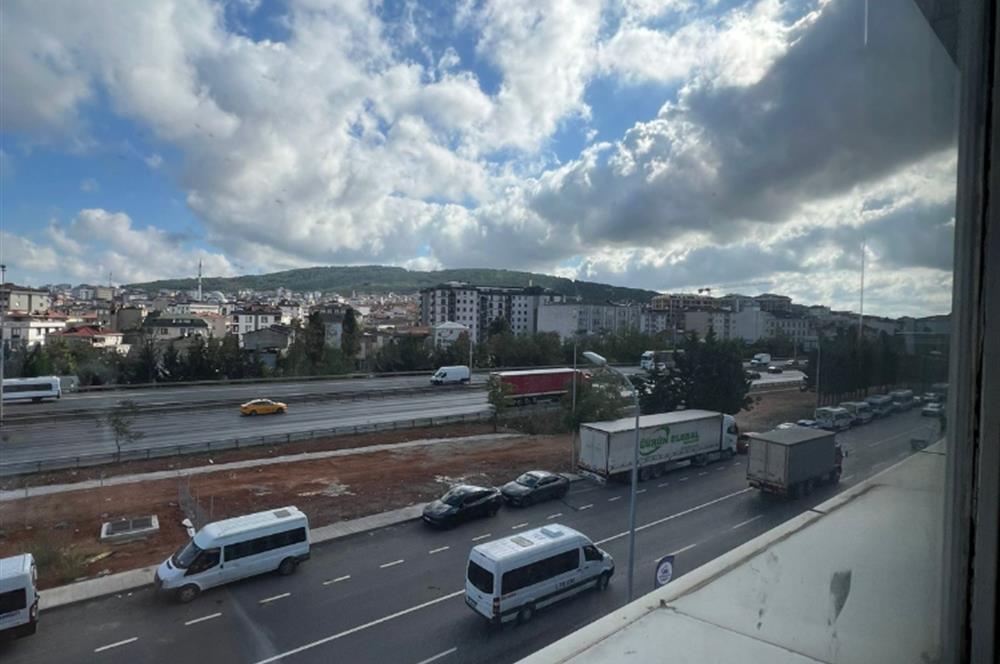 Sultanbeyli Merkezde Ulaşımı Kolay Kiralık İmalathane