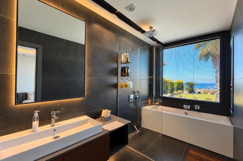 Turgutreis 1000M2 Arsa Üzerinde Full Deniz Manzaralı Flat Villa