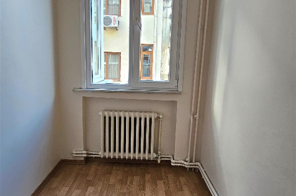 ŞİŞLİ MERKEZ HANIMEFENDİ SOKAK’TA SATILIK 3+1 DAİRE