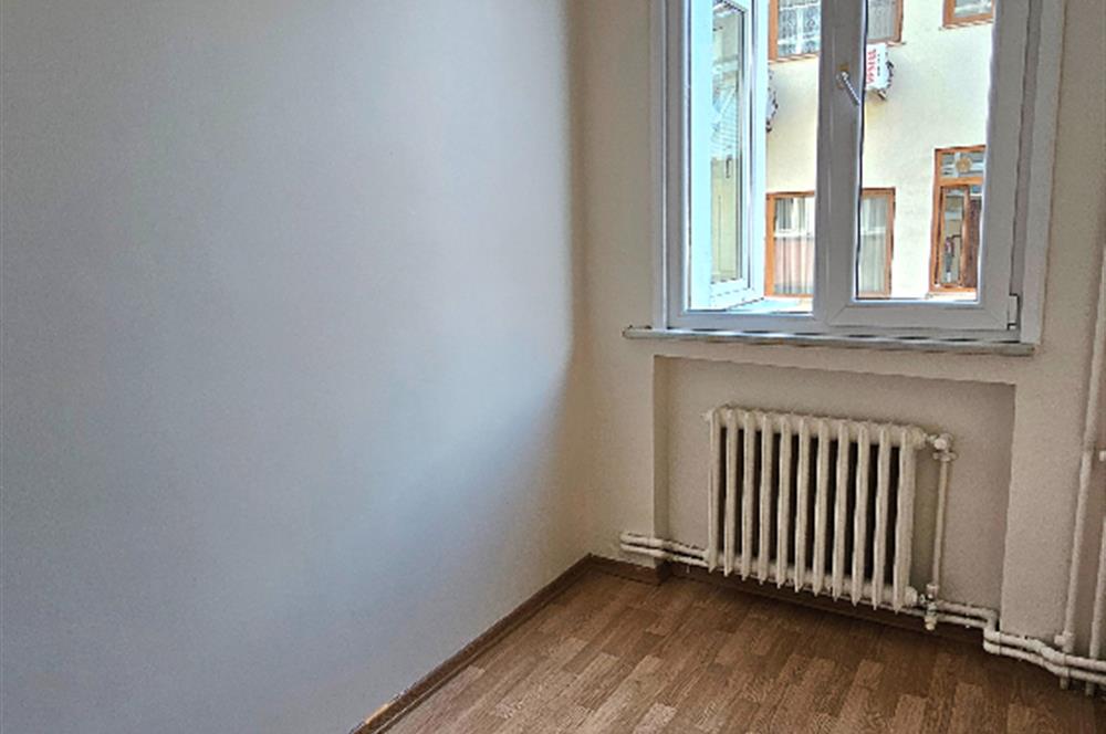 ŞİŞLİ MERKEZ HANIMEFENDİ SOKAK’TA SATILIK 3+1 DAİRE