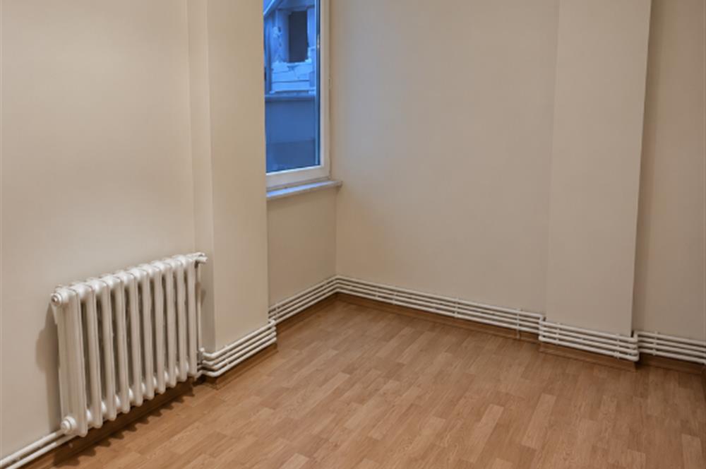 ŞİŞLİ MERKEZ HANIMEFENDİ SOKAK’TA SATILIK 3+1 DAİRE