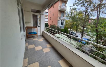 FENERYOLUN'DA MARMARAYA YAKIN 1.KAT 3+1 BALKONLU DAİRE