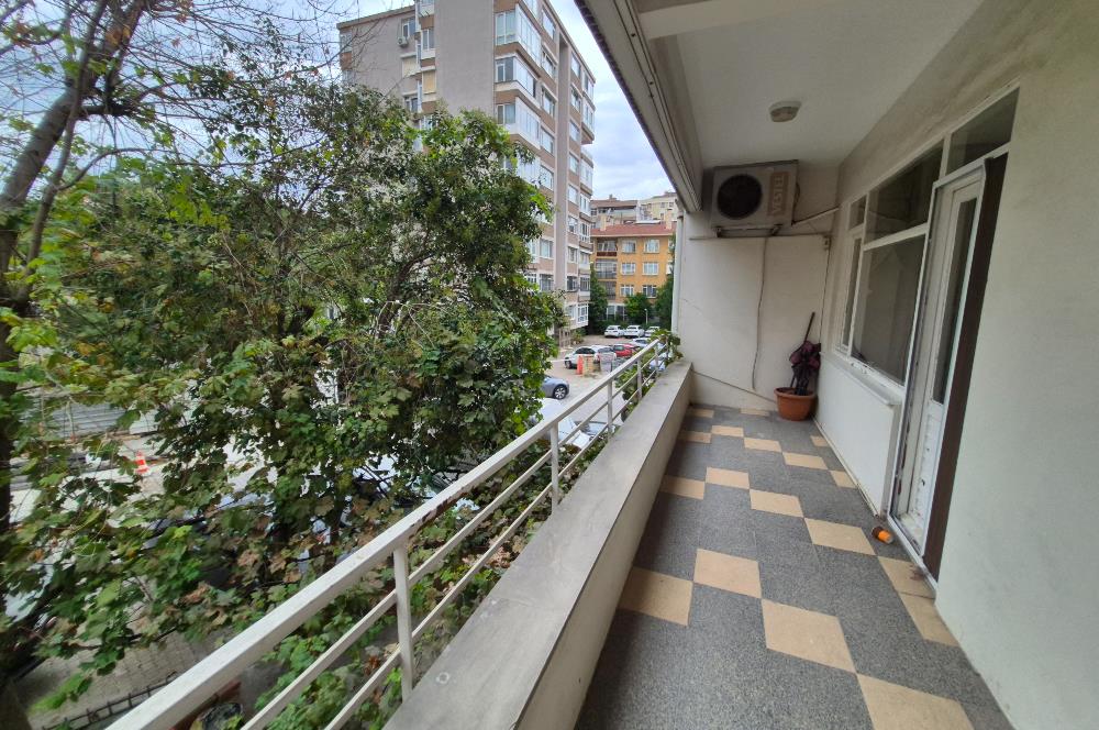 FENERYOLUN'DA MARMARAYA YAKIN 1.KAT 3+1 BALKONLU DAİRE