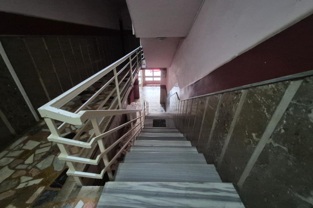FENERYOLUN'DA MARMARAYA YAKIN 1.KAT 3+1 BALKONLU DAİRE