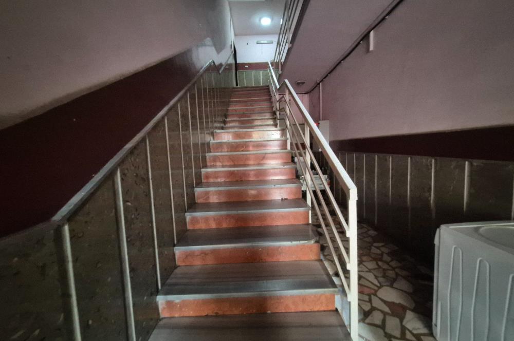 FENERYOLUN'DA MARMARAYA YAKIN 1.KAT 3+1 BALKONLU DAİRE