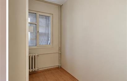 FENERYOLUN'DA MARMARAYA YAKIN 1.KAT 3+1 BALKONLU DAİRE