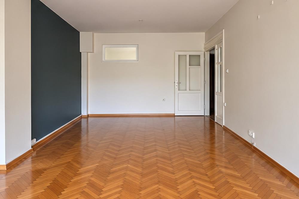 FENERYOLUN'DA MARMARAYA YAKIN 1.KAT 3+1 BALKONLU DAİRE
