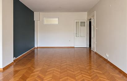 FENERYOLUN'DA MARMARAYA YAKIN 1.KAT 3+1 BALKONLU DAİRE