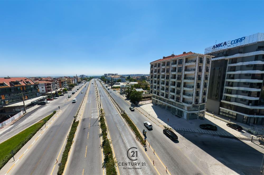 ANA CADDE ÜZERİ YOĞUN ARAÇ TRAFİĞİNE UYGUN TİCARİ DÜKKAN