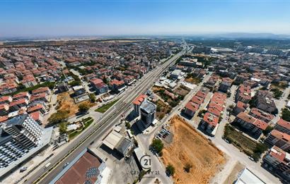 ANA CADDE ÜZERİ YOĞUN ARAÇ TRAFİĞİNE UYGUN TİCARİ DÜKKAN