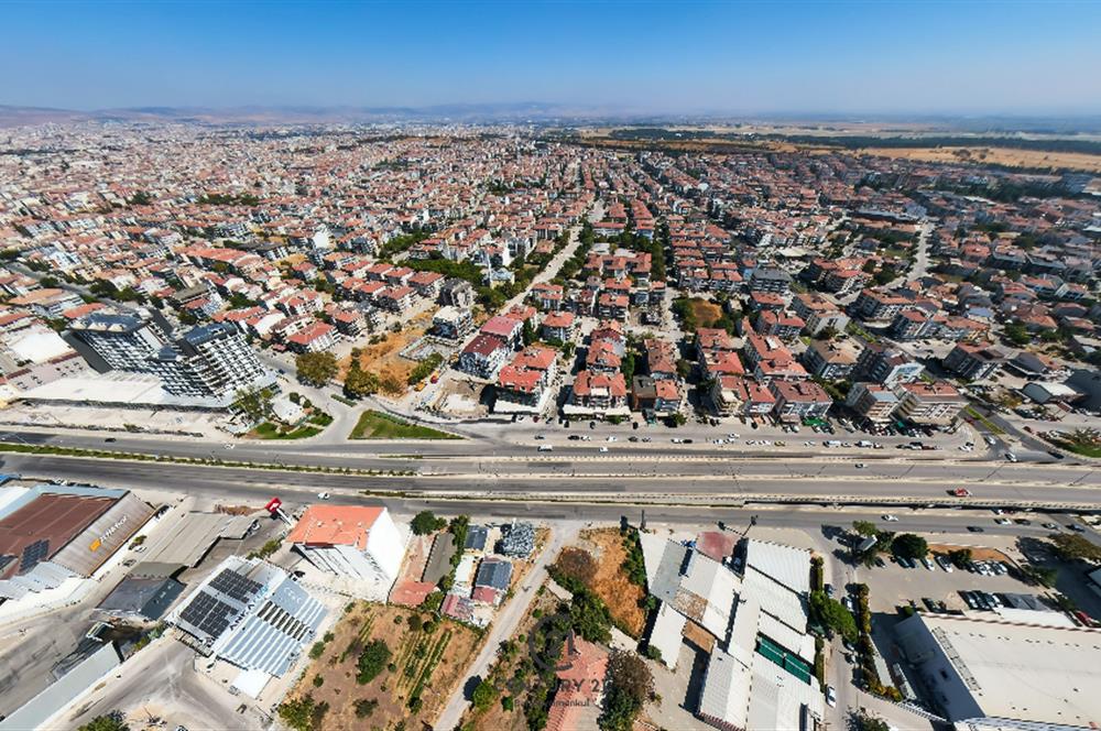 ANA CADDE ÜZERİ YOĞUN ARAÇ TRAFİĞİNE UYGUN TİCARİ DÜKKAN