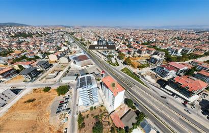 ANA CADDE ÜZERİ YOĞUN ARAÇ TRAFİĞİNE UYGUN TİCARİ DÜKKAN
