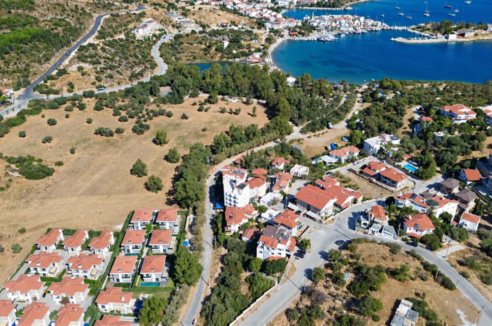 TAŞLIK PLAJI 450M SATILIK 4+1 EŞYALI DOĞA MANZARALI DUBLEX DAİRE