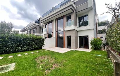 Zekeriyaköy'de 4+1 Satılık |175 M² Net | Kapalı Otoparktan Giriş