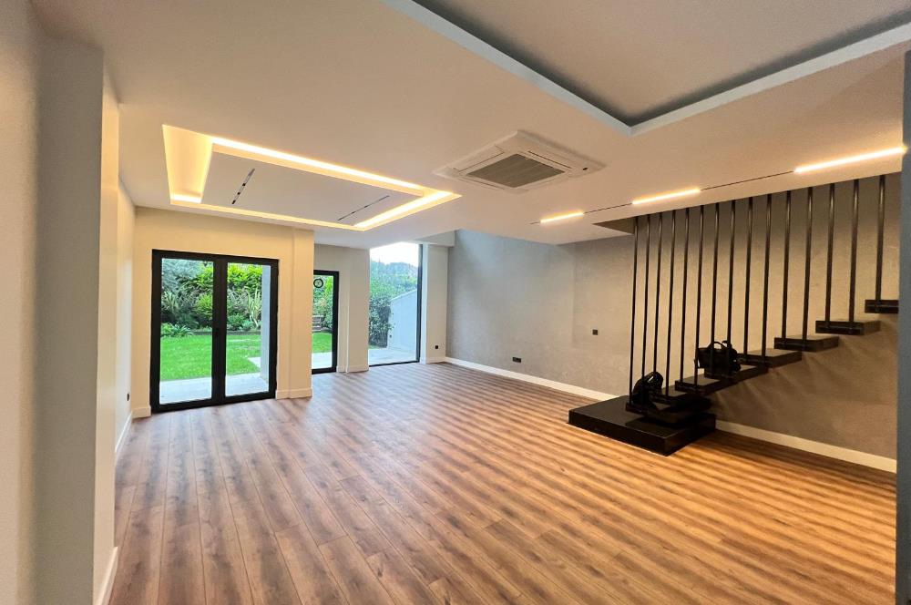 Zekeriyaköy'de 4+1 Satılık |175 M² Net | Kapalı Otoparktan Giriş