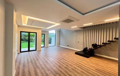 Zekeriyaköy'de 4+1 Satılık |175 M² Net | Kapalı Otoparktan Giriş