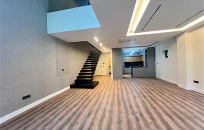 Zekeriyaköy'de 4+1 Satılık |175 M² Net | Kapalı Otoparktan Giriş