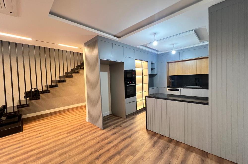 Zekeriyaköy'de 4+1 Satılık |175 M² Net | Kapalı Otoparktan Giriş