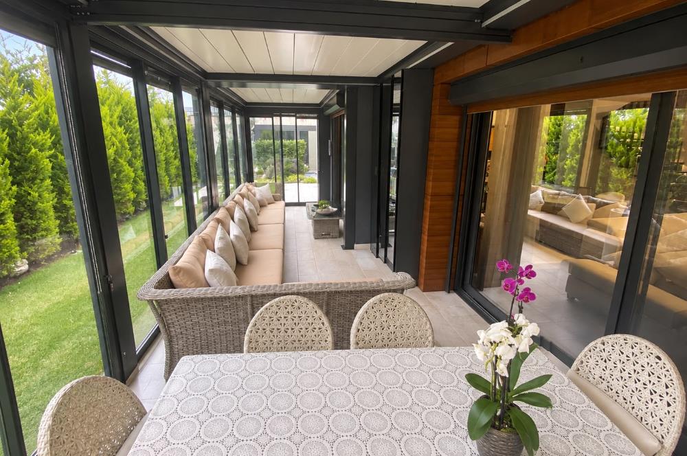 Zekeriyaköy'de Özel Otoparklı Premium 8+2 Akıllı Villa
