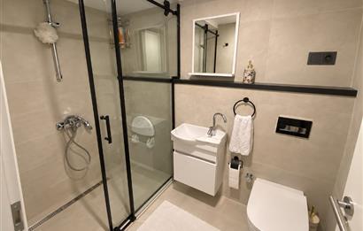 Zekeriyaköy'de Özel Otoparklı Premium 8+2 Akıllı Villa