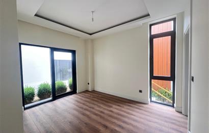 Zekeriyaköy'de 4+1 Satılık |175 M² Net | Kapalı Otoparktan Giriş