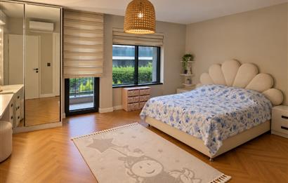 Zekeriyaköy'de Özel Otoparklı Premium 8+2 Akıllı Villa