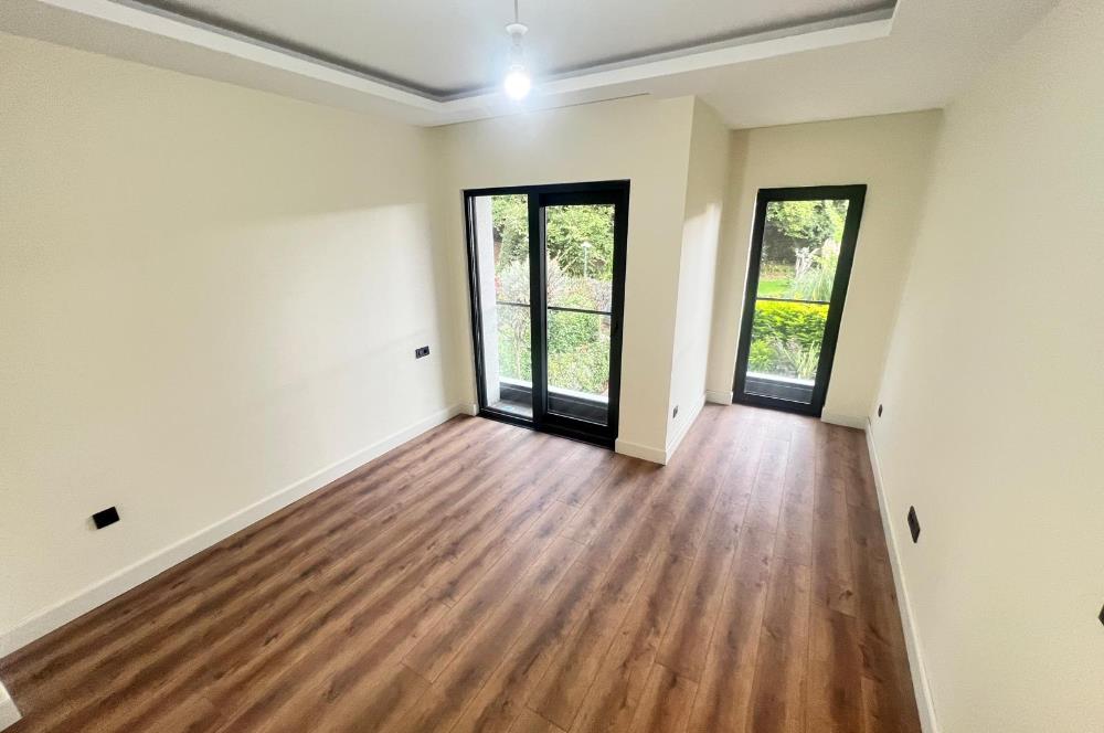 Zekeriyaköy'de 4+1 Satılık |175 M² Net | Kapalı Otoparktan Giriş