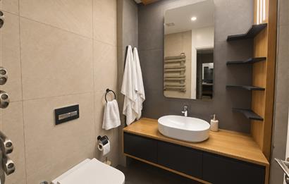 Zekeriyaköy'de Özel Otoparklı Premium 8+2 Akıllı Villa