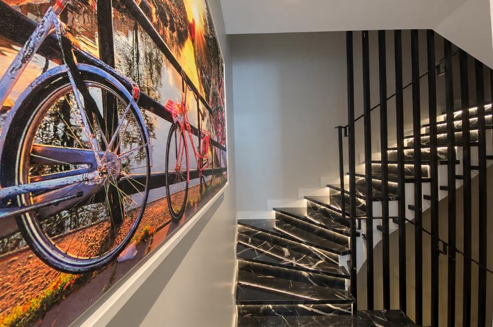 Zekeriyaköy'de Özel Otoparklı Premium 8+2 Akıllı Villa