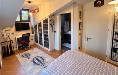 Zekeriyaköy'de Özel Otoparklı Premium 8+2 Akıllı Villa