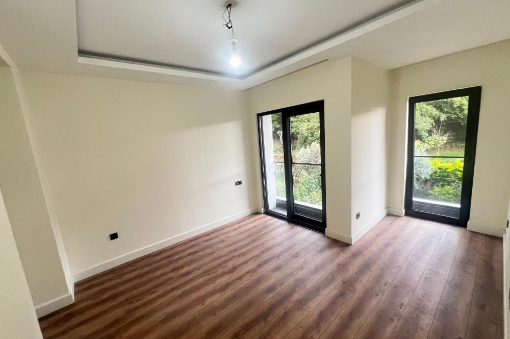 Zekeriyaköy'de 4+1 Satılık |175 M² Net | Kapalı Otoparktan Giriş