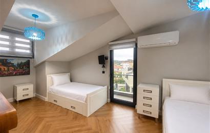 Zekeriyaköy'de Özel Otoparklı Premium 8+2 Akıllı Villa