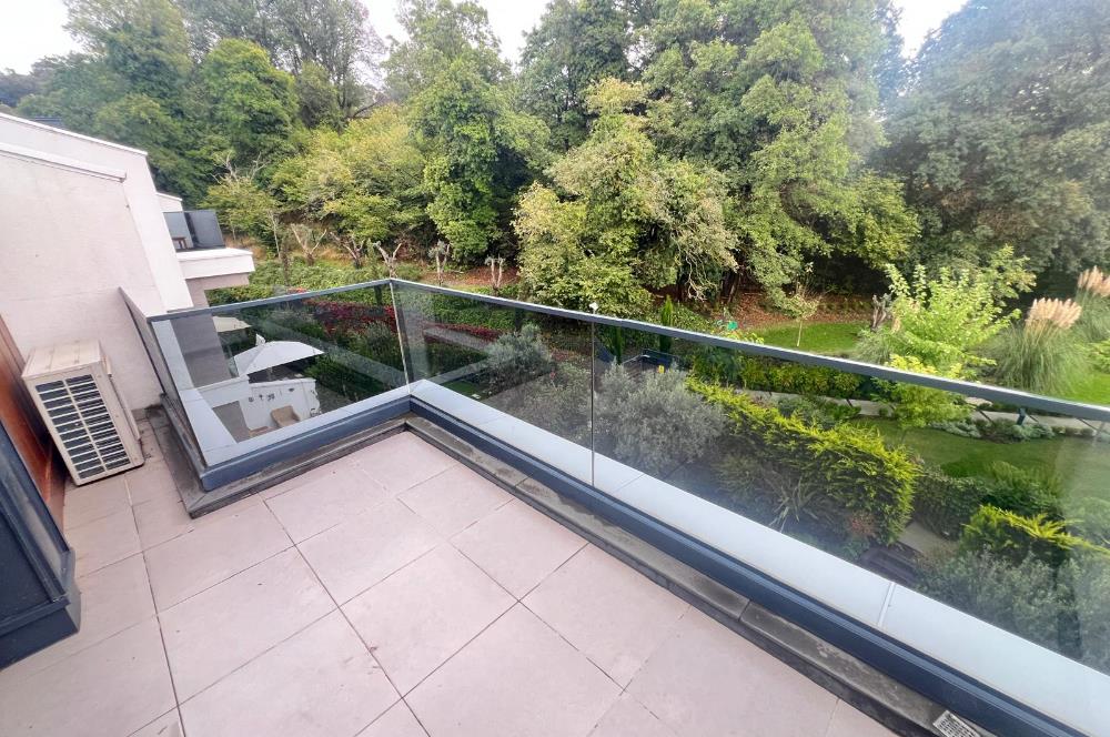 Zekeriyaköy'de 4+1 Satılık |175 M² Net | Kapalı Otoparktan Giriş