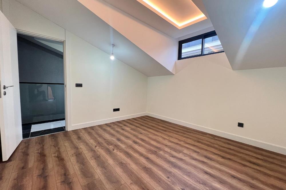 Zekeriyaköy'de 4+1 Satılık |175 M² Net | Kapalı Otoparktan Giriş